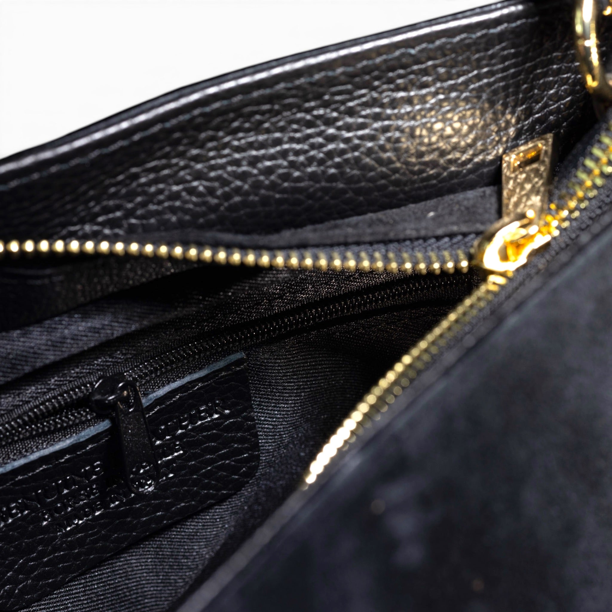 Aura bucket bag interior detail