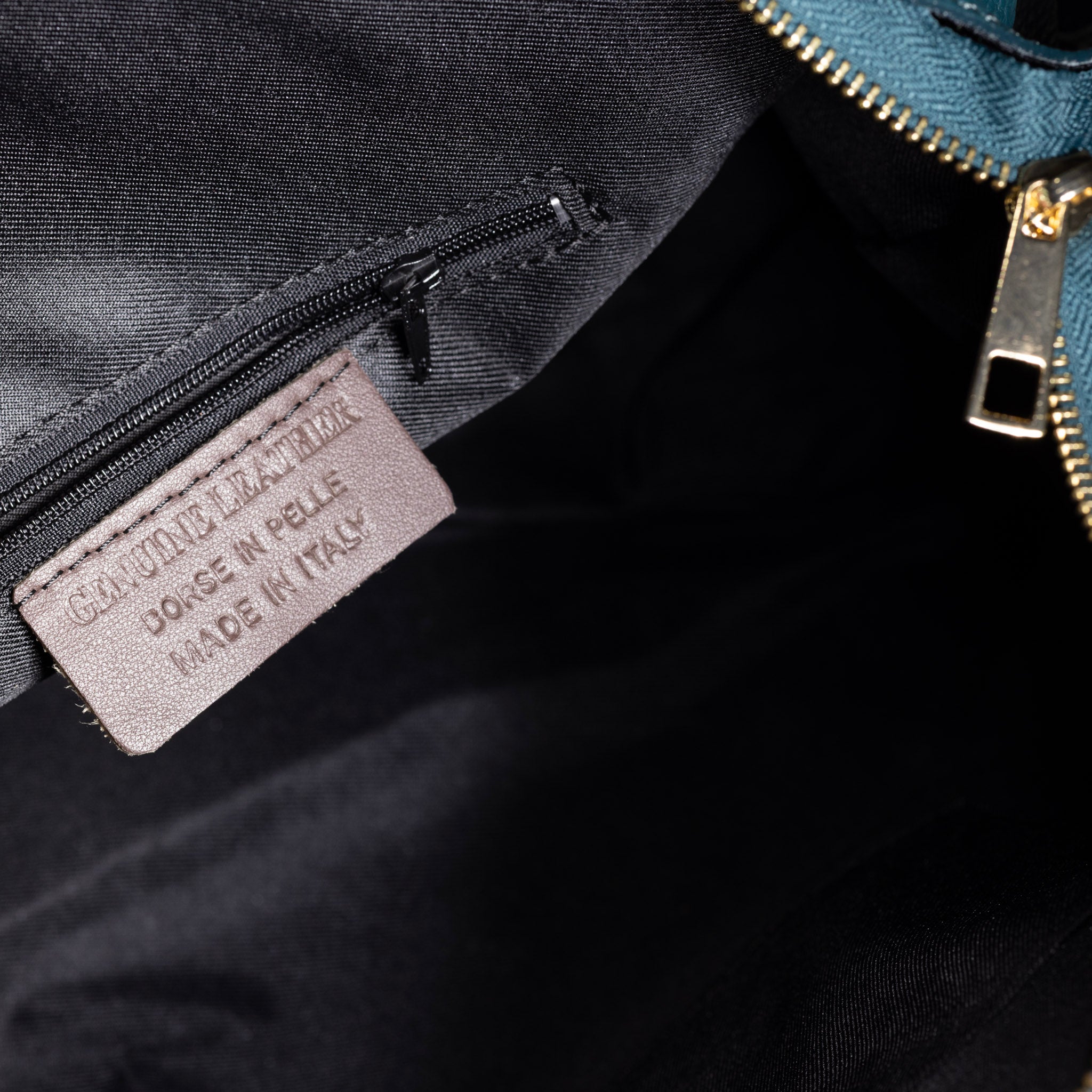 handmade luxury leather handbag made in Italy