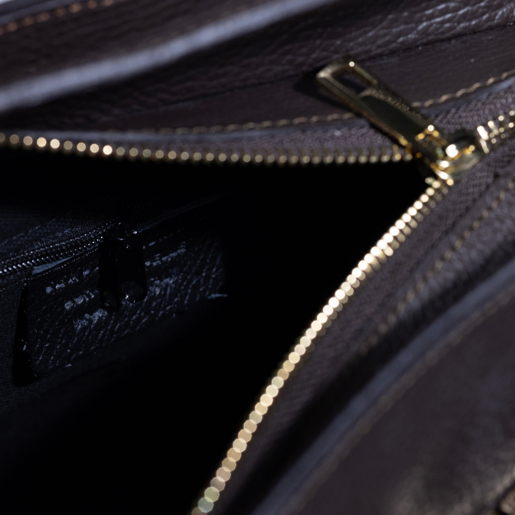 structured bucket leather bag detail