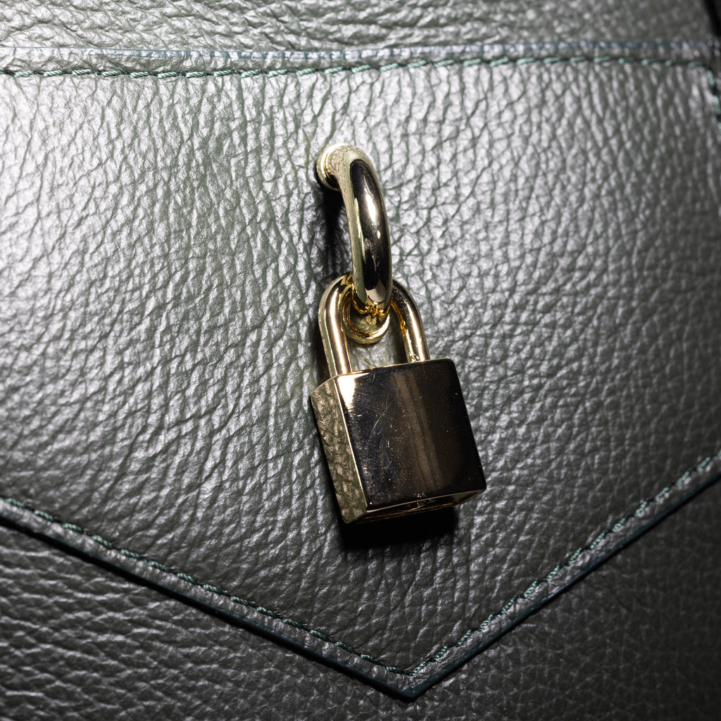 handmade luxury leather handbag made in Italy